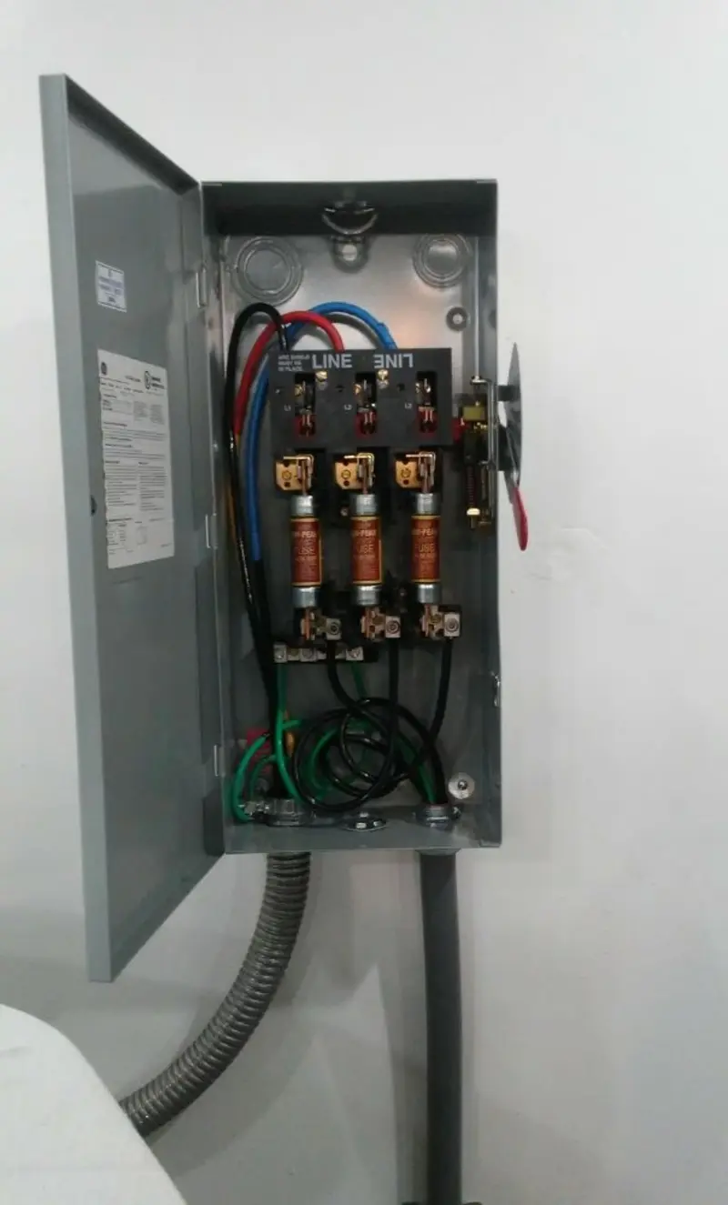 Three-phase disconnect switch installed for Smoke Detector Installation in Milton